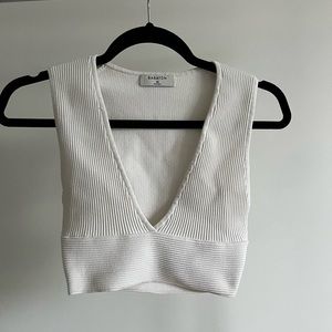 Long v neck tank top, cropped